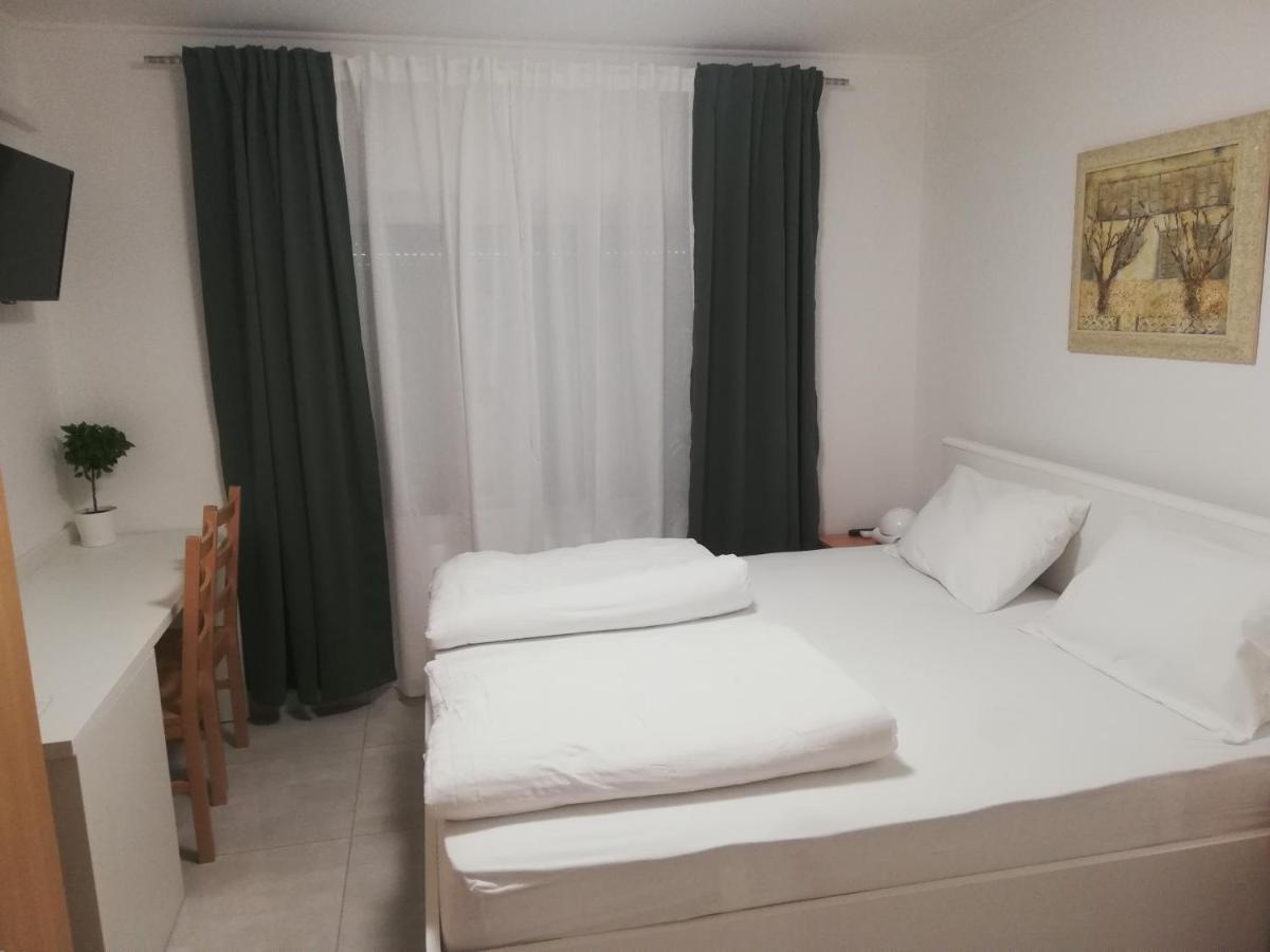 Apartment Susanj คาร์โลบัก ภายนอก รูปภาพ