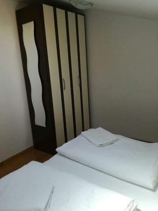 Apartment Susanj คาร์โลบัก ภายนอก รูปภาพ